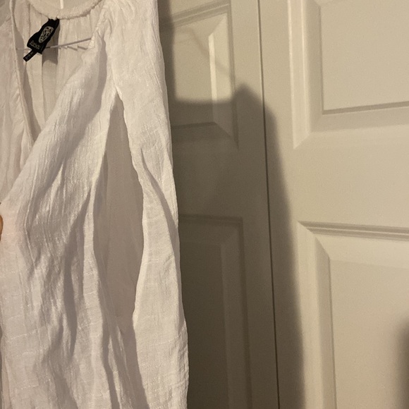 Women’s top by Bobeau, excellent condition like new. Size 1X. - Picture 8 of 10